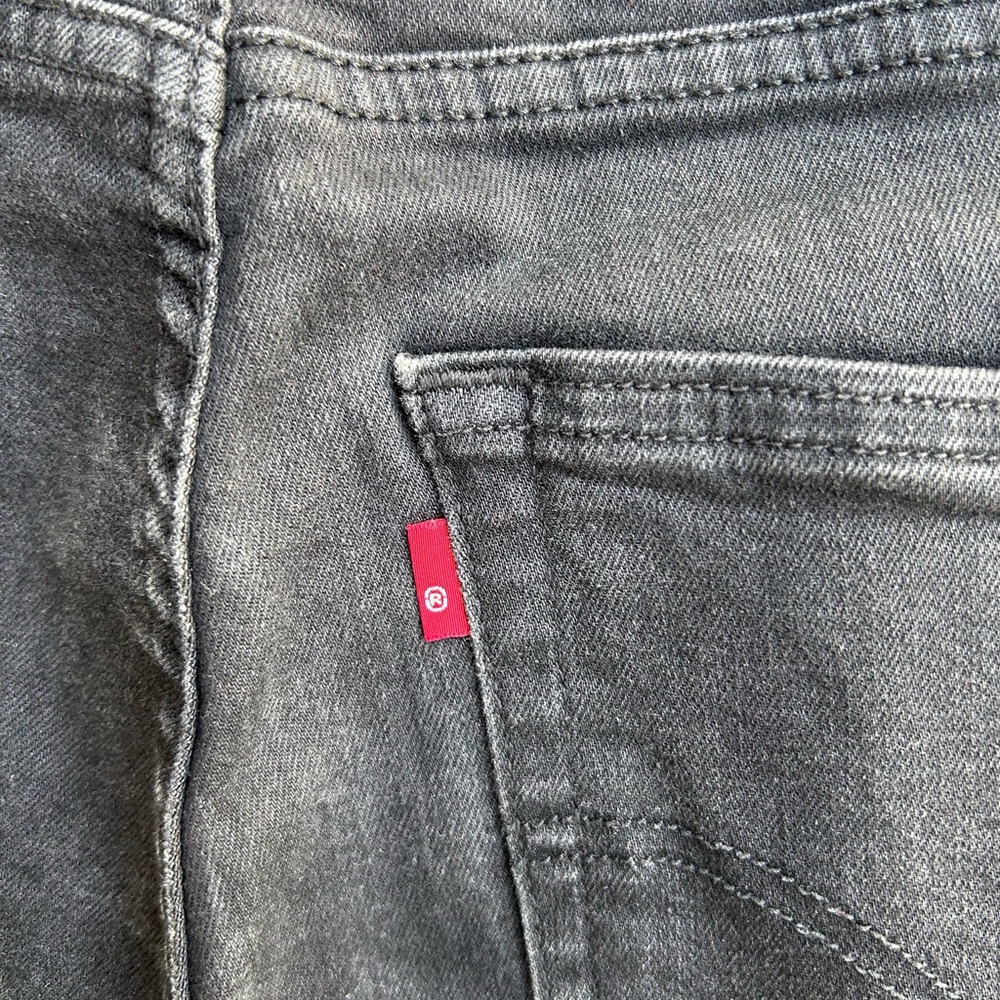 Levi’s 512 thrashed distressed jeans - Picture 10 of 10